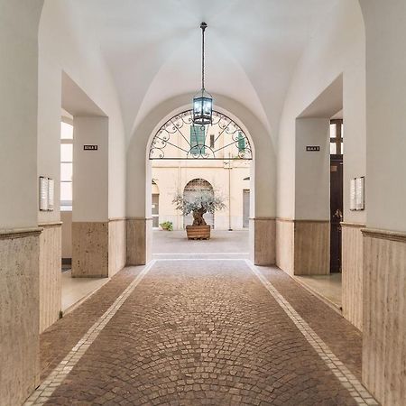 Colosseo & Colle Oppio Cozy Apartment Rome Luaran gambar