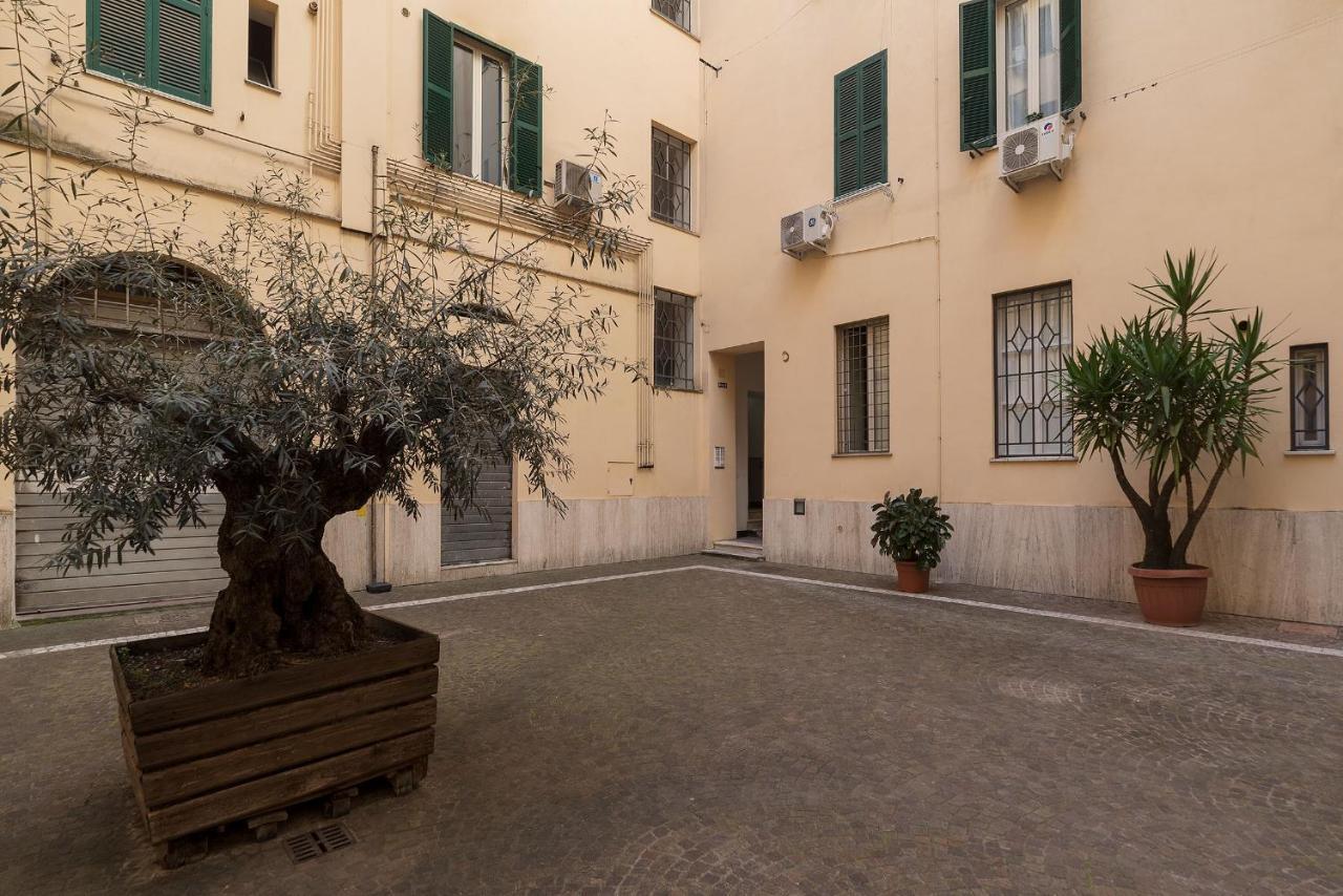 Colosseo & Colle Oppio Cozy Apartment Rome Luaran gambar
